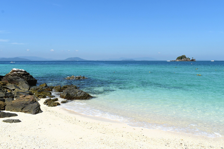 From Khao Lak: Phi Phi, Maya bay & Khai island Day Trip