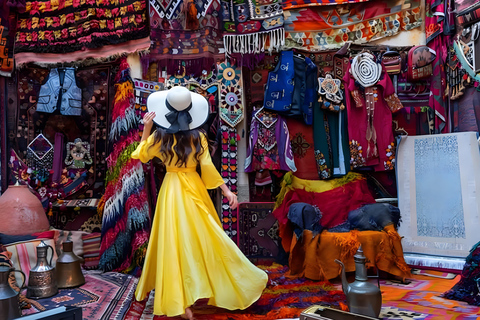 Shopping Tour of Old Delhi and New Delhi With Guide Shopping Tour With Professional Guide and Tuk-tuk Ride