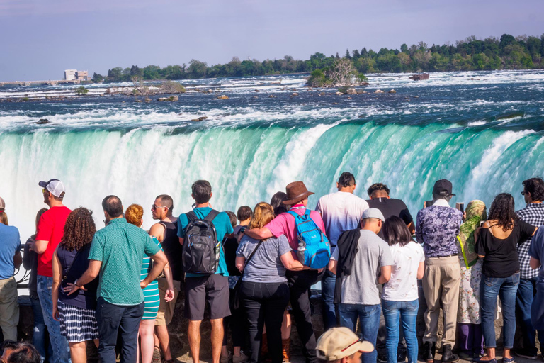 Niagara Falls One-Day Discovery Tour from Toronto