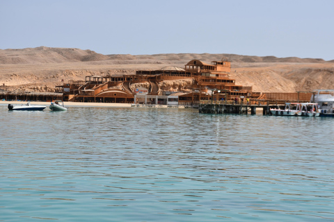 Hurghada: Luxe Giftun eiland met snorkelen/lunch &amp; MassageRondreis vanuit Hurghada