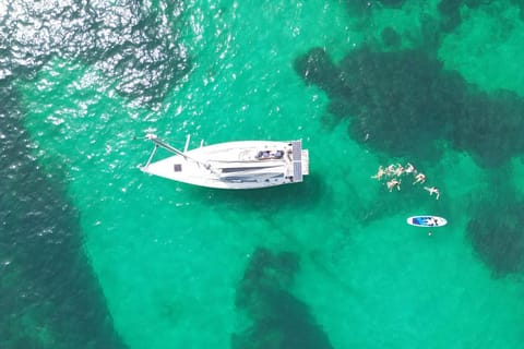 Bucht von Palma: Segeltour mit Tapas, Getränken und Schwimmstopps