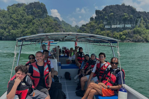 Langkawi: Kilim Geoforest River Cruise with Local Food Tour