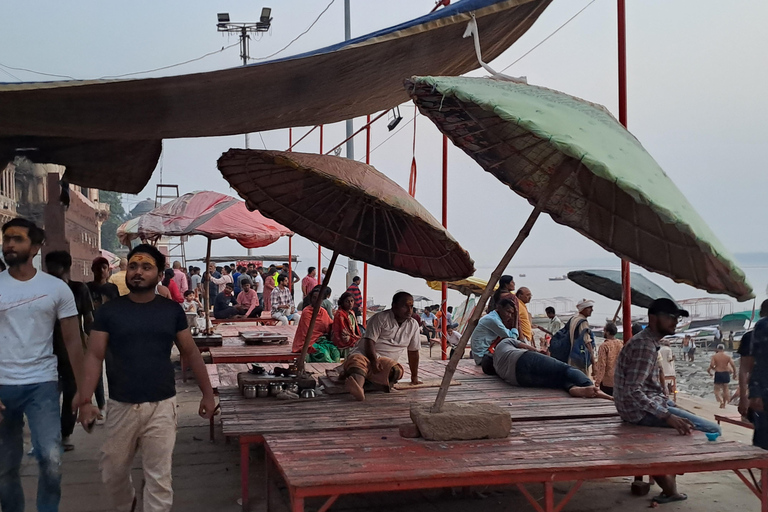 Wandeltocht in het oude gedeelte van de stad VaranasiWandeltocht door de oude stad Varanasi