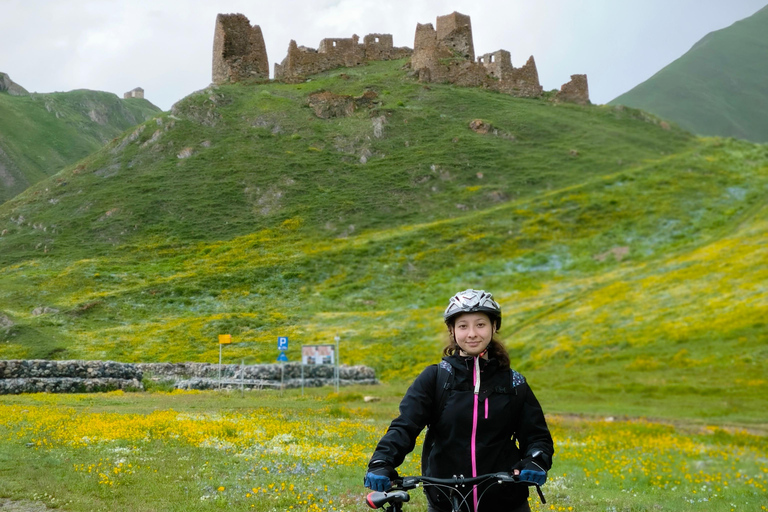 One-day bike tour in the Truso Valley