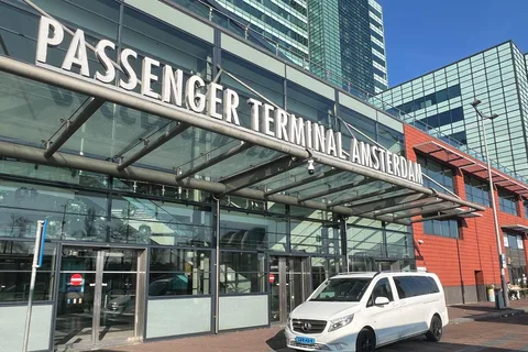 Cruisehaven Amsterdam: Privérondleiding per luxe busje