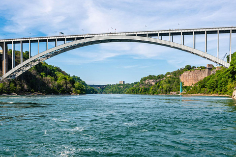 Cidade de Nova York: Viagem guiada com pernoite nas Cataratas do NiágaraTour em espanhol