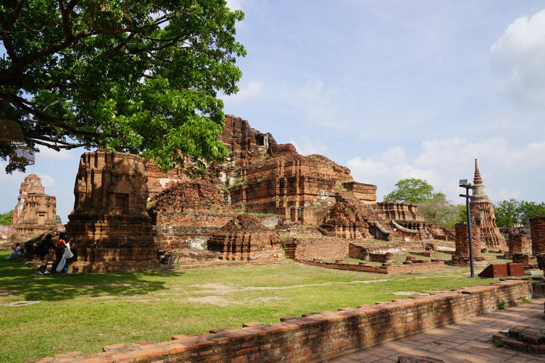From Bangkok: Ayutthaya Day Trip with Cruise & Buffet Lunch