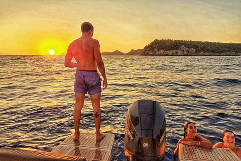 Dubrovnik (Marina Frapa): Golden hour Sunset Cruise (2h) Shared Golden Hour Sunset Speedboat Cruise (1h)