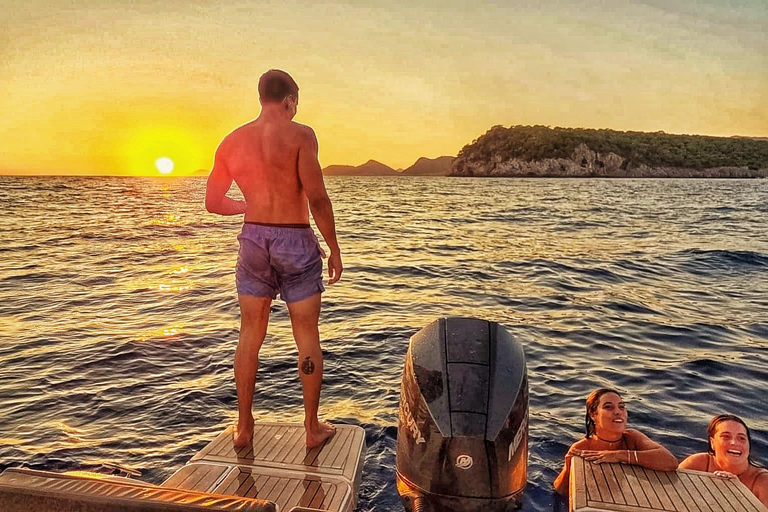 Dubrovnik (Marina Frapa): Golden hour Sunset Cruise (2h) Shared Golden Hour Sunset Speedboat Cruise (1h)
