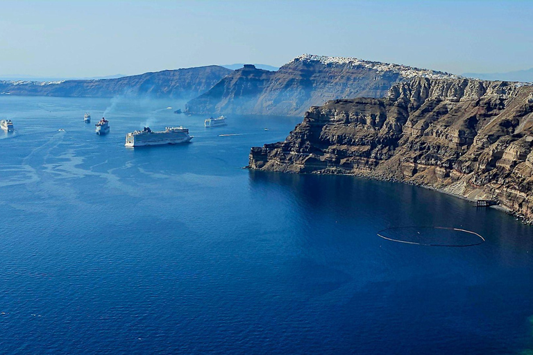 Santorini Sightseeing Tour: 4 Hours of Iconic Spots