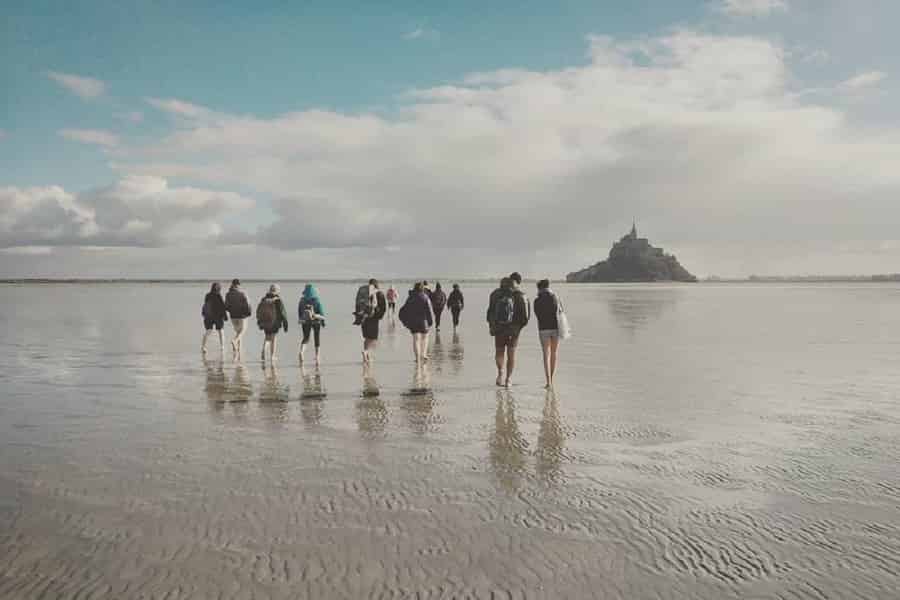 Bucht von Mont-Saint-Michel: Unterhaltsame und gesellige Spaziergänge in der Bucht. Foto: GetYourGuide Bucht von Mont-Saint-Michel: Unterhaltsame und gesellige Spaziergänge in der Bucht. Foto: GetYourGuide