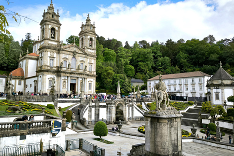 Braga & Guimarães Tour: Small Historical Group Tour