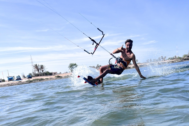 Djerba: Kitesurfing-Unterricht für Fortgeschrittene 6 StundenDjerba: 3-tägiger Kitesurfing-Kurs