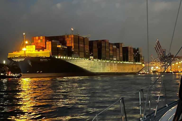 Navegación con luces ''el Elba de noche'' - desde/hasta WedelTour guiado en alemán