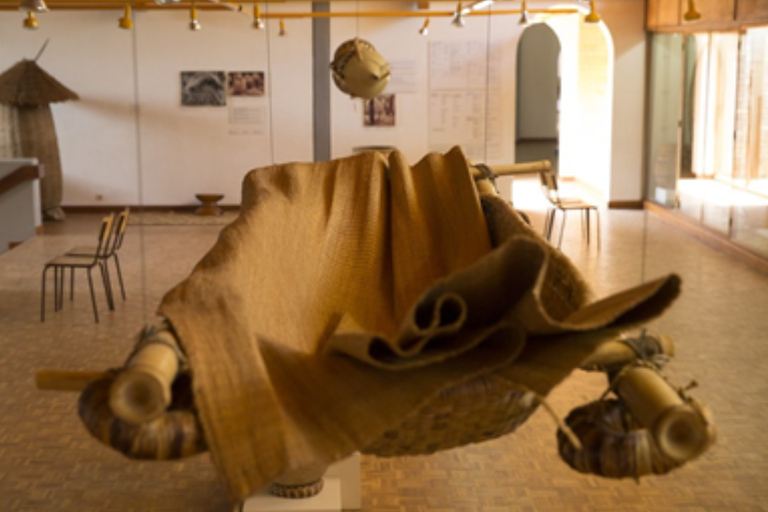 Village Life, King's Palace & Ethnographic Museum Tour
