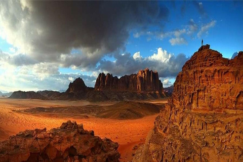 Amman: 2-Day VIP Wadi Rum Martian Tent & 4*4 & Petra Tour