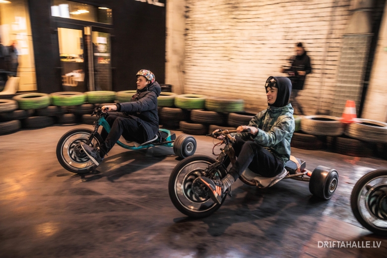 Riga | Drifta Halle: Paseo extremo de 20 minutos en un triciclo a la deriva