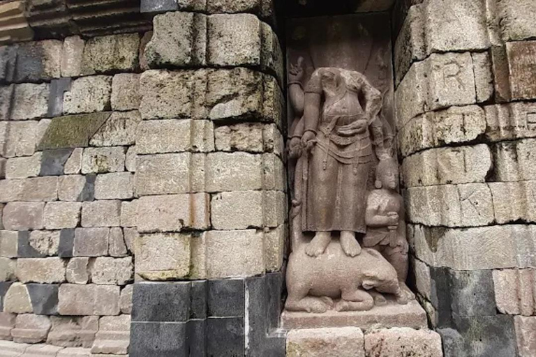 Avventura al Tempio di Selogriyo: trekking tra risaie e rafting sul fiume EloAvventura al tempio di Selogriyo: trekking nella risaia e rafting sul fiume Elo