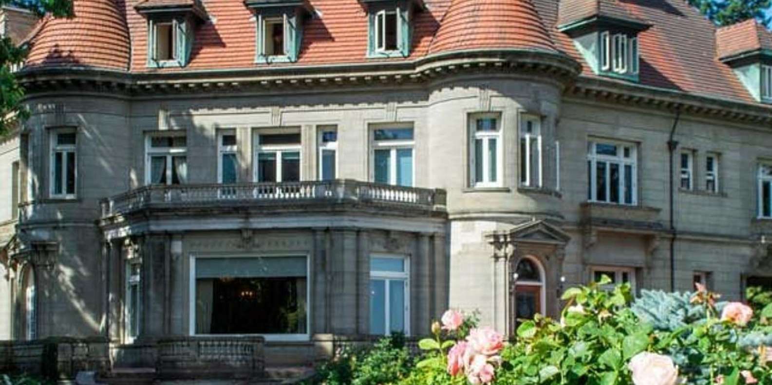 Portland: Pittock Mansion Entry Ticket | GetYourGuide, image size:1585x792