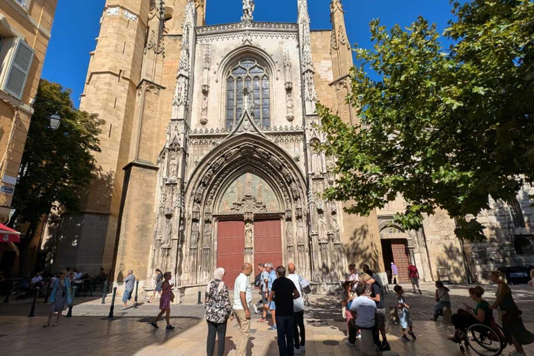 Aix-en-Provence: walking tour of historic fountains and alleyways