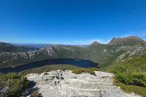 Hobart: Cradle Mountain & Wineglass Bay 2-Day Tour