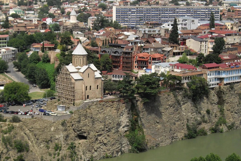 Navigeer door Tbilisi met exclusieve luchthaventransfersLuchthaventransfer Van: Tbilisi Stad Naar Tbilisi Luchthaven