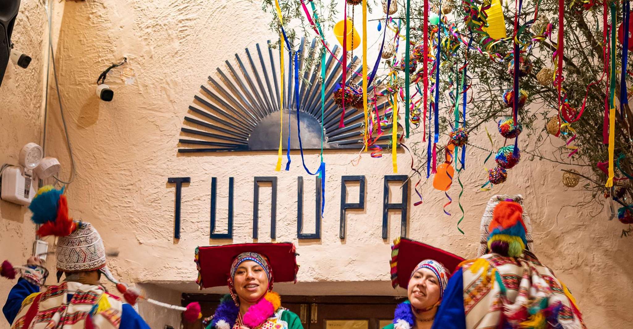 Cusco, Show e Tunupa e Tunupa Experience folcloristico - Housity