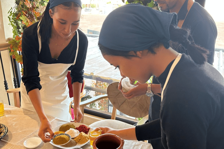 Clase de Cocina Marroquí Marrakech con trasladoClase de Cocina Marroquí Marrakech en Chouf l'Or con recogida