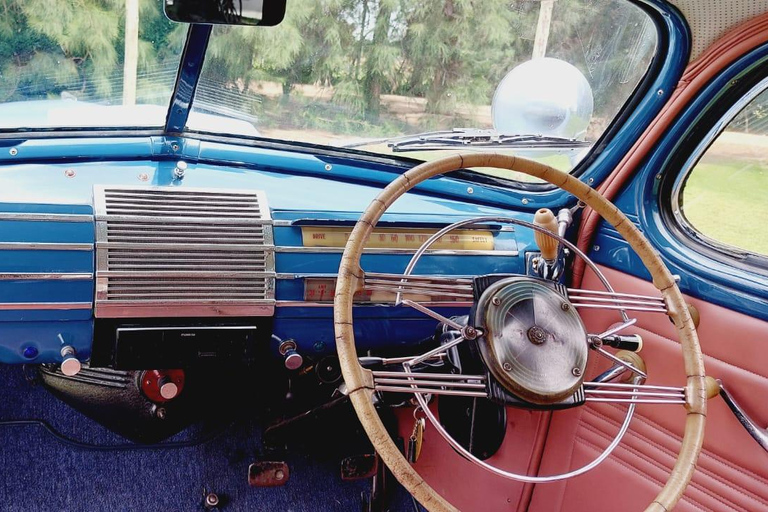 Colonia del Sacramento: 1939 Nash Ambassador Private Tour