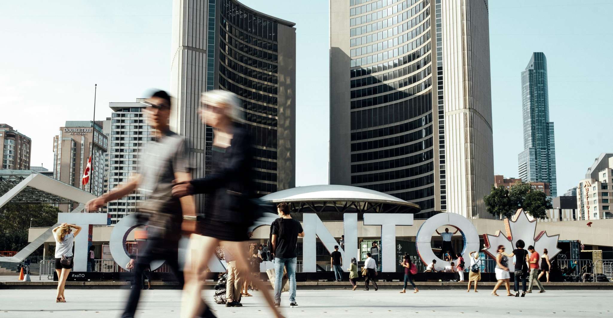 Toronto: Private Small Group City Tour with Local Guide