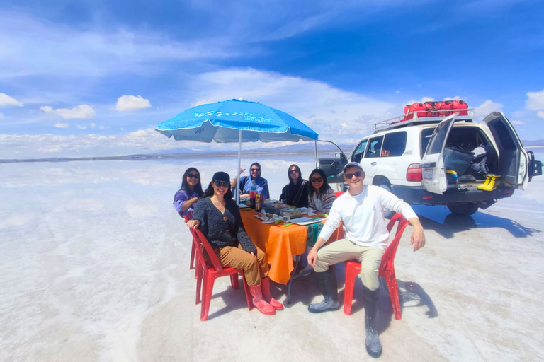 Uyuni Salt Flats 1 Day Tour: Train Cemetery & Sunset