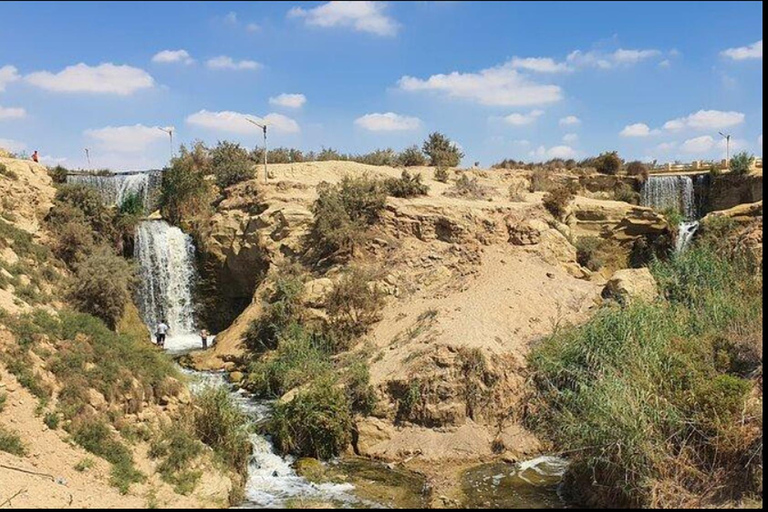 From Cairo: 4x4 Desert Safari, Waterfalls & Magic Lake Shared Tour: Wadi El Rayan, Magic Lake & Lake Qarun, Jeep
