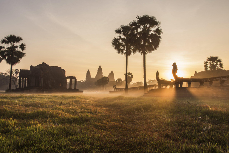 Siem Reap nach Phnom Penh mit dem Privatwagen oder Minivan