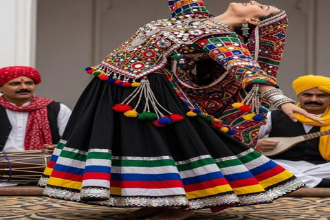 Delhi: Guided Shopping Tour Experience With Expert Female