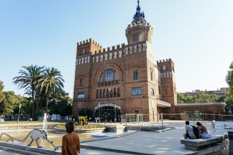 Barcelona: Sagrada Familia i City Sights Bike lub E-Bike TourWycieczka grupowa w języku angielskim — zwykły rower