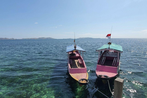 Labuan Bajo: Rangko Cave, Wae Cicu Beach & Sunset Tour