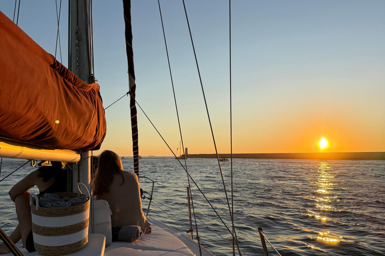 Porto: Douro River Cruise with wine tasting & Sunset option Shared Sunset Sailboat Cruise