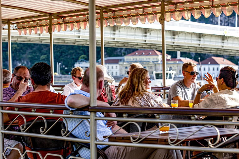 Budapest: crociera storica con drink di benvenutoCrociera storica diurna con Tokaj Premium Frizzante