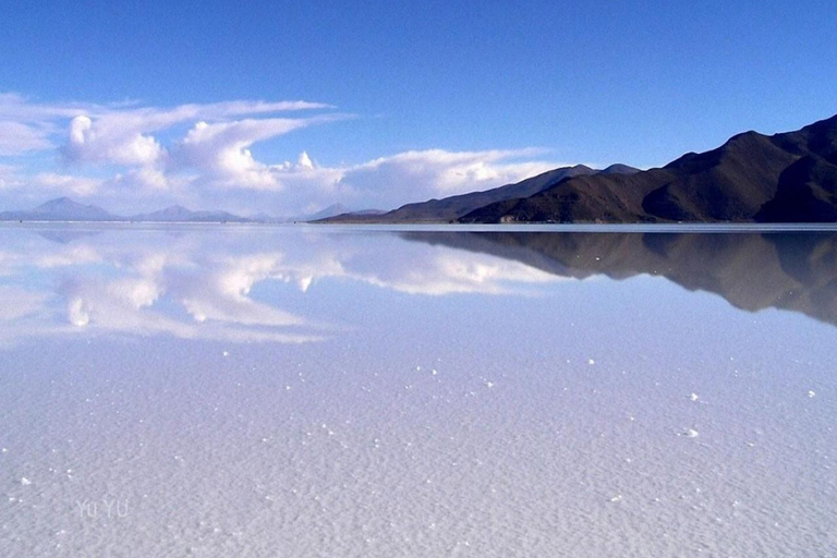 Visite privée des salines d'Uyuni depuis le Chili dans des auberges de jeunesse