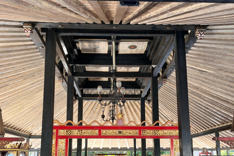 Yogyakarta: tour del Palazzo del Sultano, Borobudur e tramontoYogyakarta: Palazzo del Sultano, Borobudur e tour al tramonto