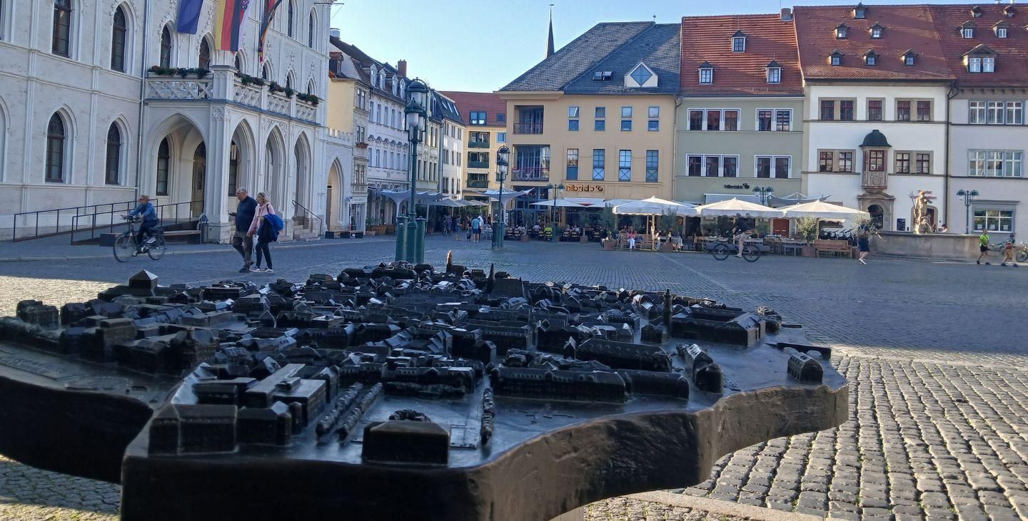 Weimar: "Zeitzeugen erzählen" - kompakter Stadtrundgang, mit und ohne Essen