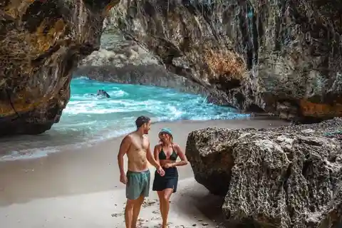 ULUWATU : gwk,tanah barak cliff,suluban beach