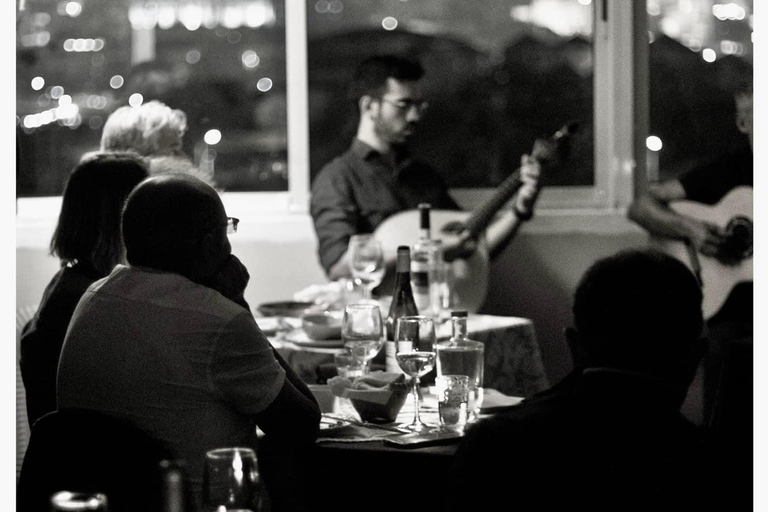 Vila Nova de Gaia: dinner at the only Traditional Fado House
