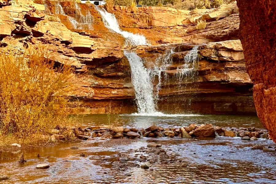 Private Jeep-Fahrt zu den Toquerville Falls, St. George Area. Foto: GetYourGuide