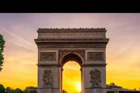 See 10+ Top Paris Sights - Fun Local Guide