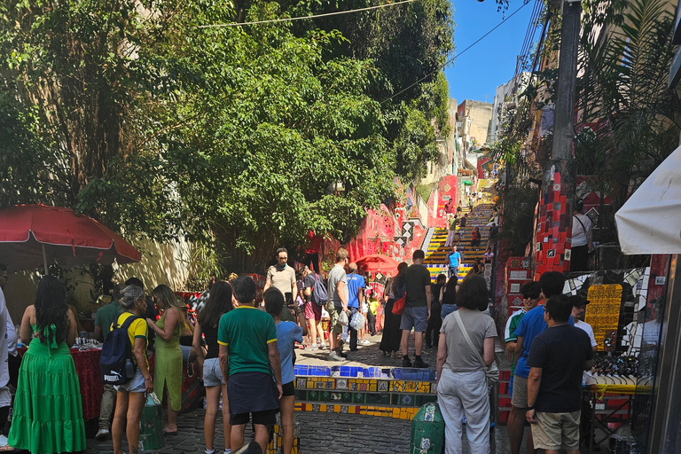 Guidad tur på elcykel i Rios historiska centrum upp till Ipanema