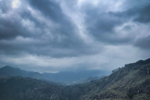 Ella: Little Adam's Peak Guided Hike with Tuk-Tuk Ride