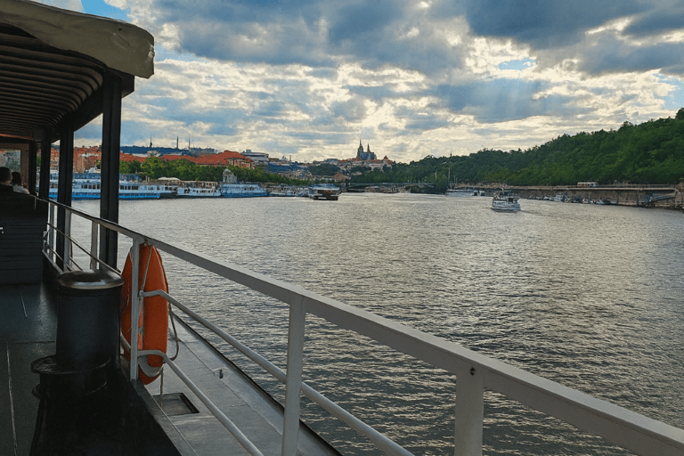 Prague: Vltava River Cruise in Jazz Style and Commentary