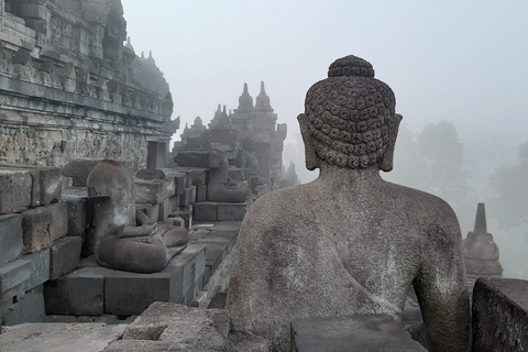 Yogyakarta: Excursão de um dia aos templos de Borobudur e Prambanan