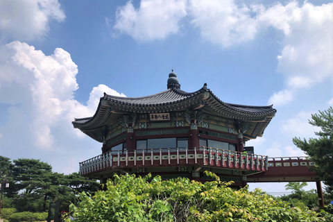 Seoul: Gyeongbok-palatset, byn Bukchon och Gwangjang-tur